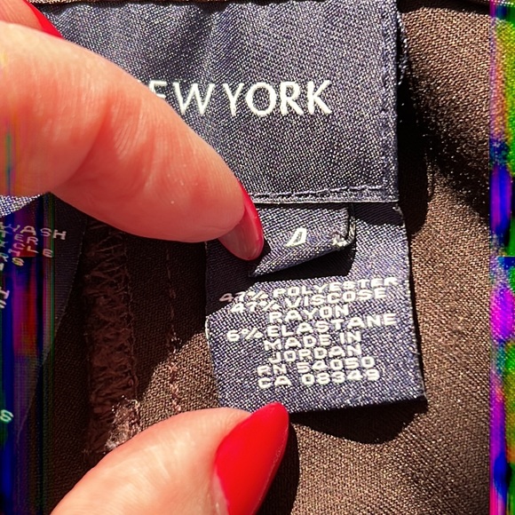 Excellent condition Jones New York Signature size 4 Brown Dress Pants. - Picture 13 of 13